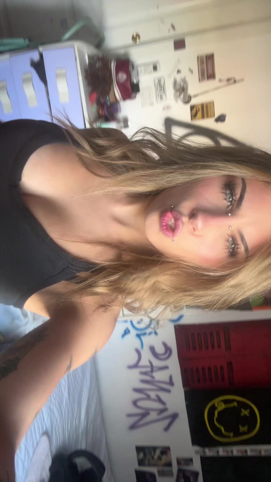 @Luna