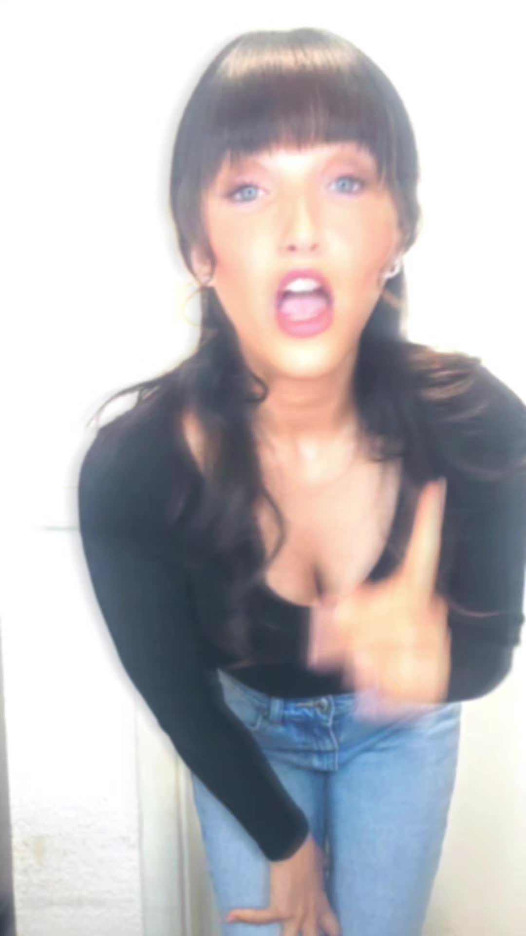 @_J E N N E T_