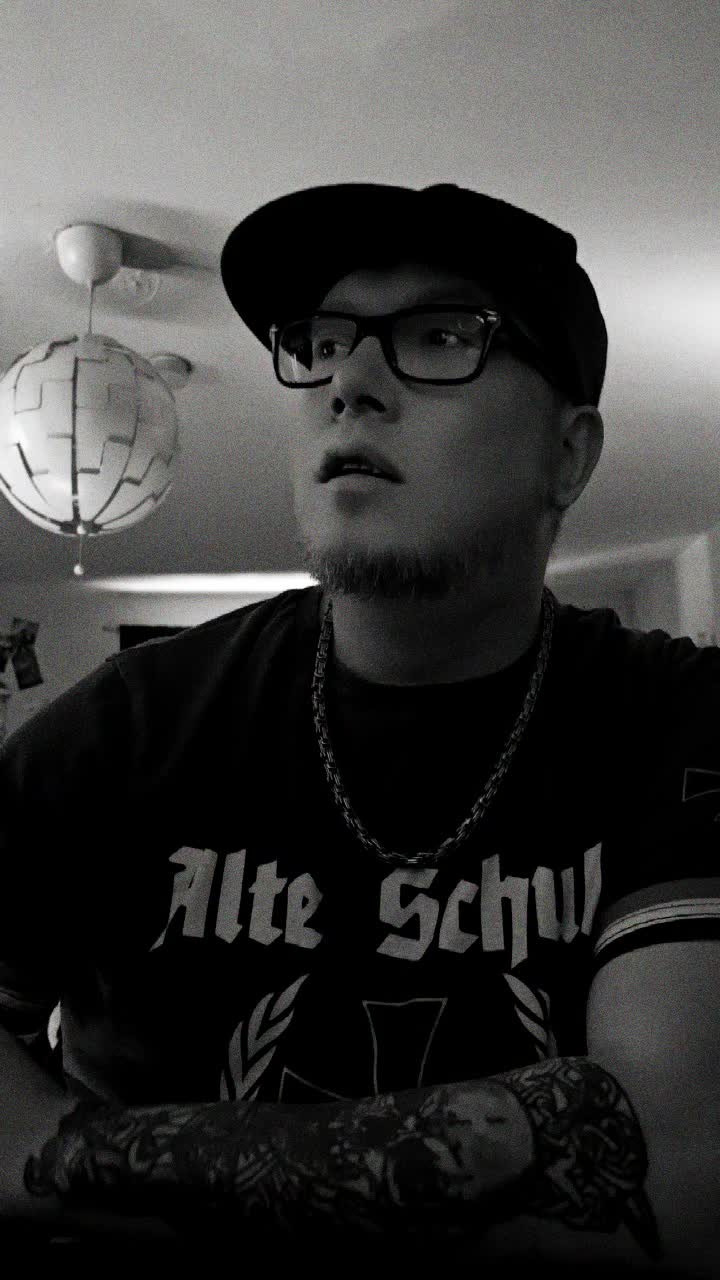 @atze_offiziel