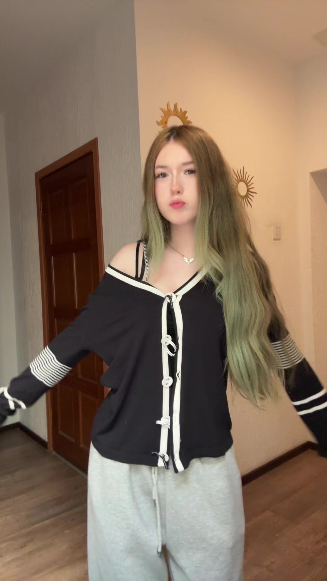 @тгк:тисака спит