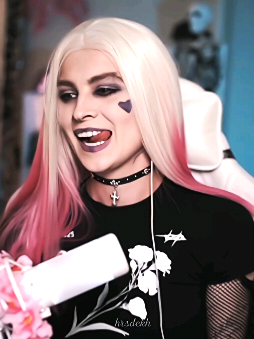 @𝐥𝐚𝐯𝐢𝐧𝐢𝐚 𝐫'.🖤