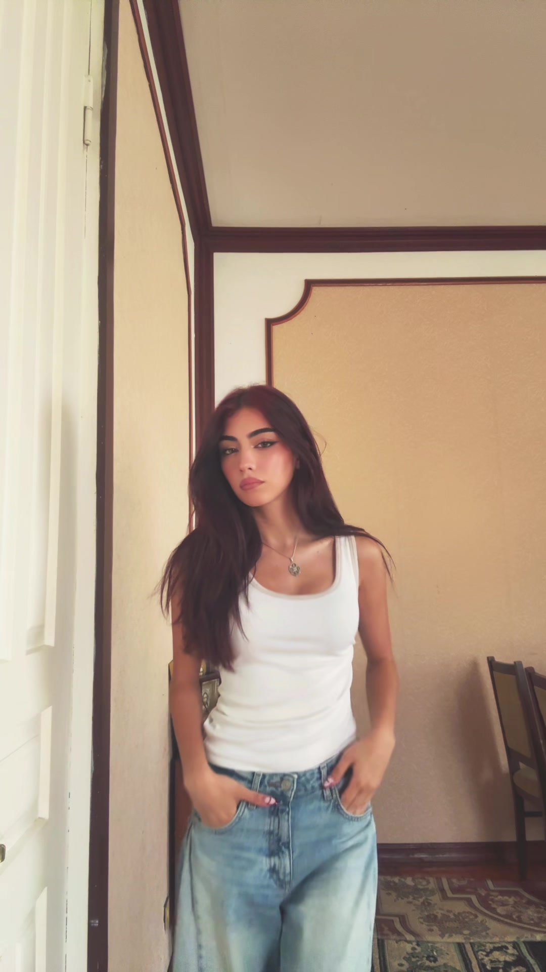 @ნია