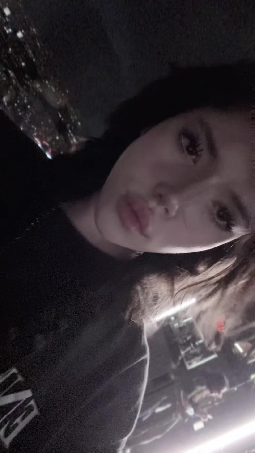 @meļaniia