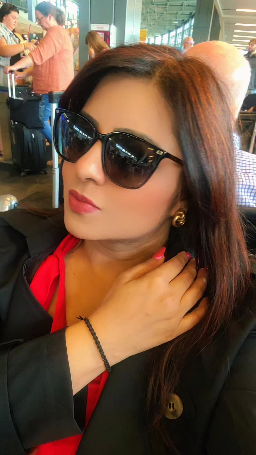@ShwetaV
