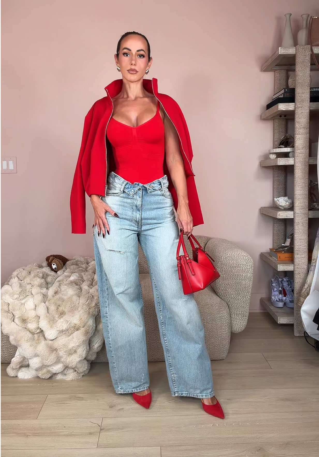@Danielle’s Closet 🦋