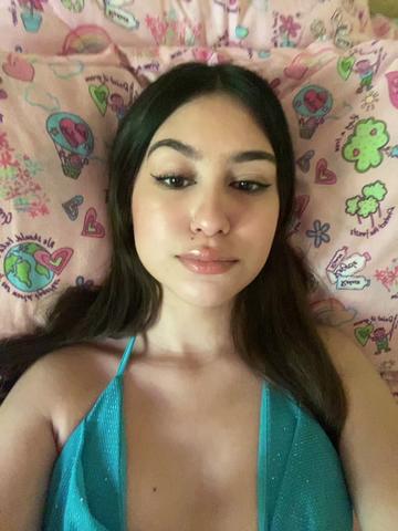 @Camila🤎