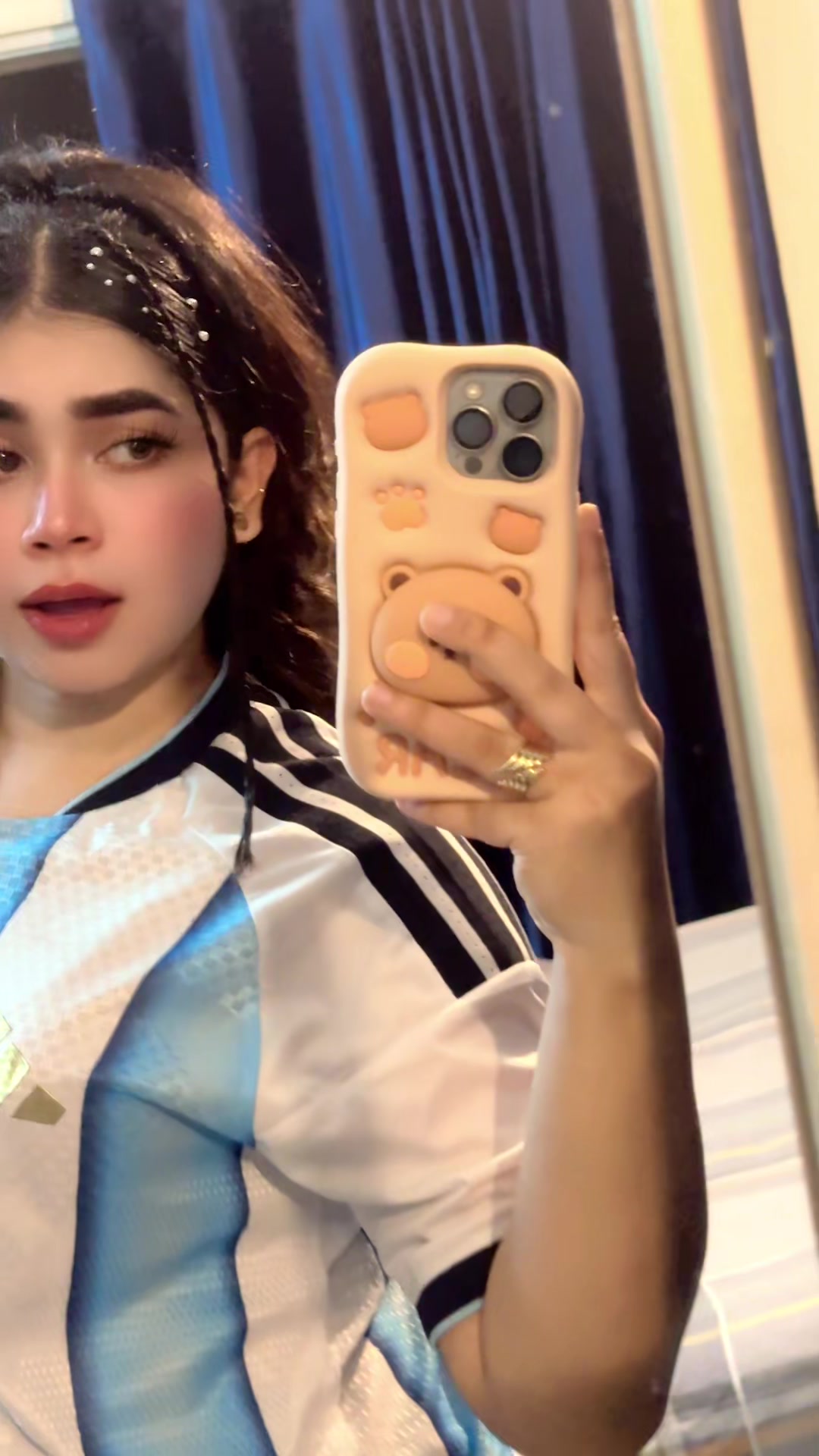@NusratAkdogan