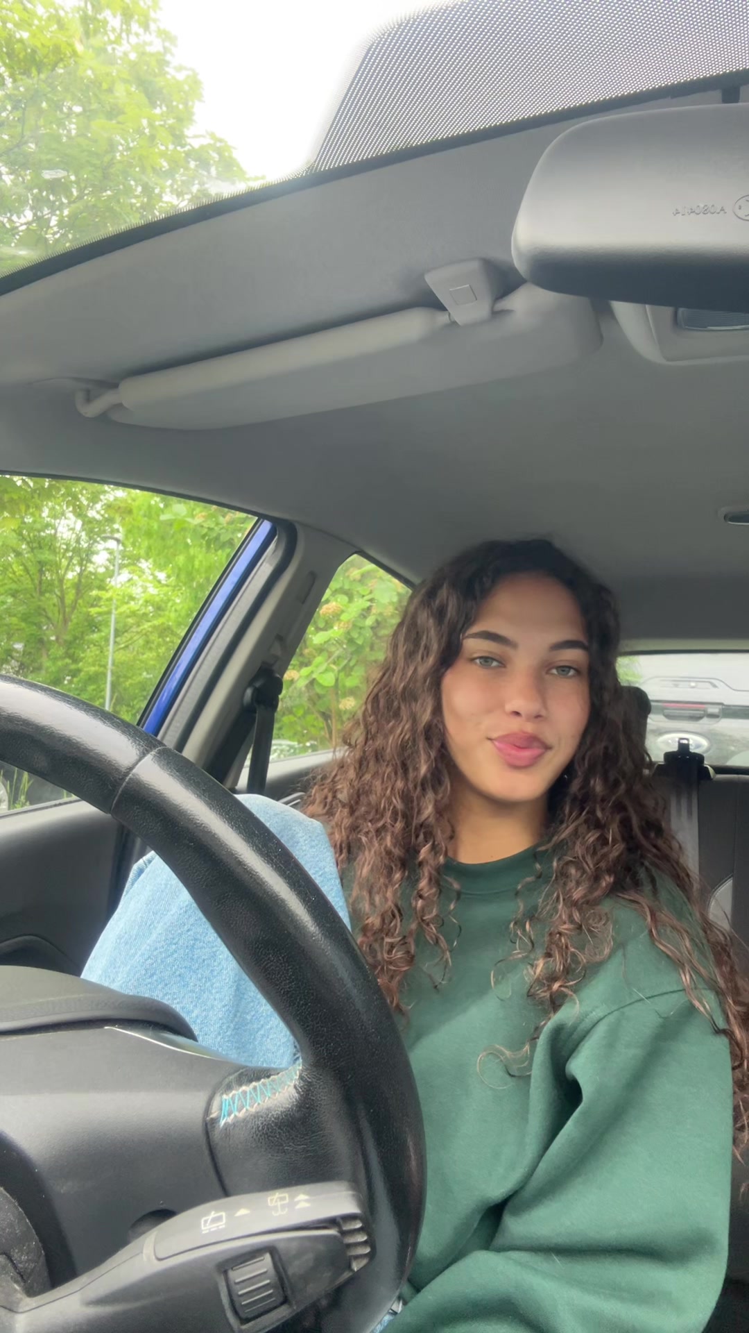 @Liv