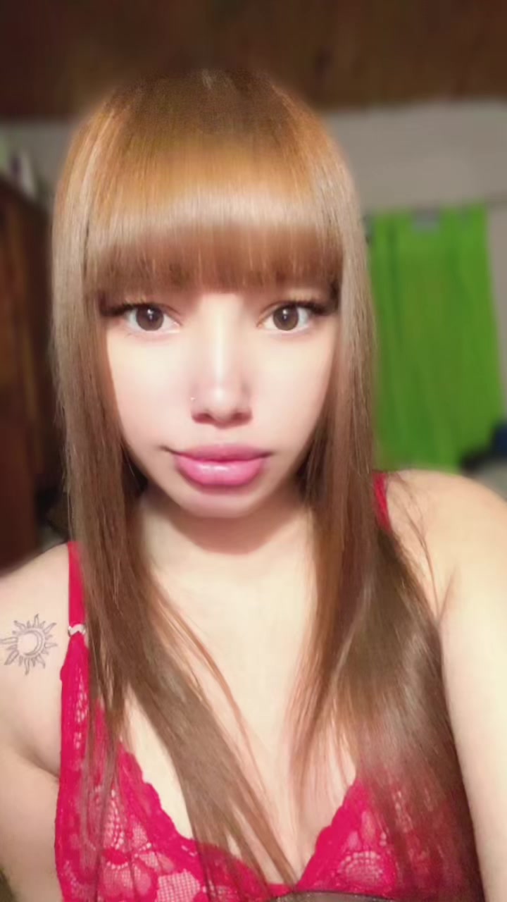 @larameza_