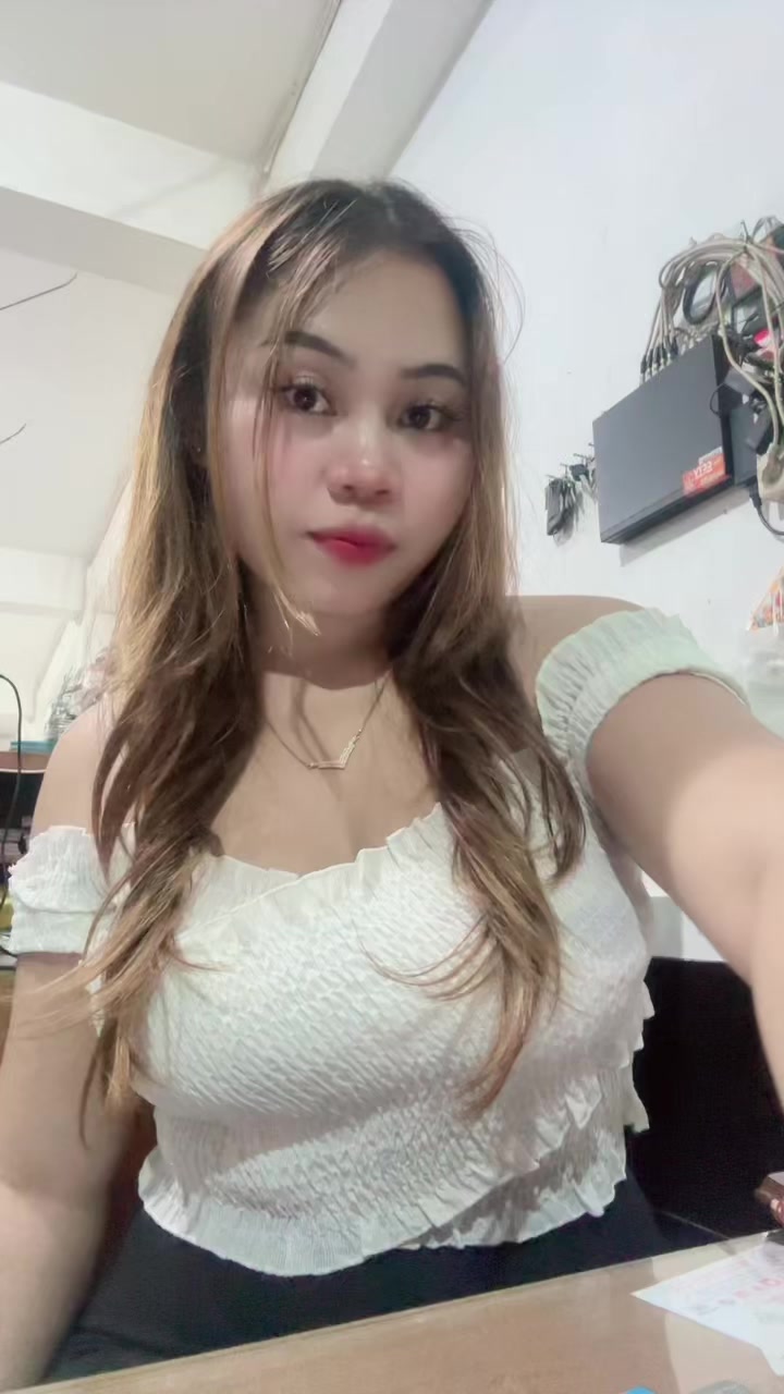 @Adeliskaaa.