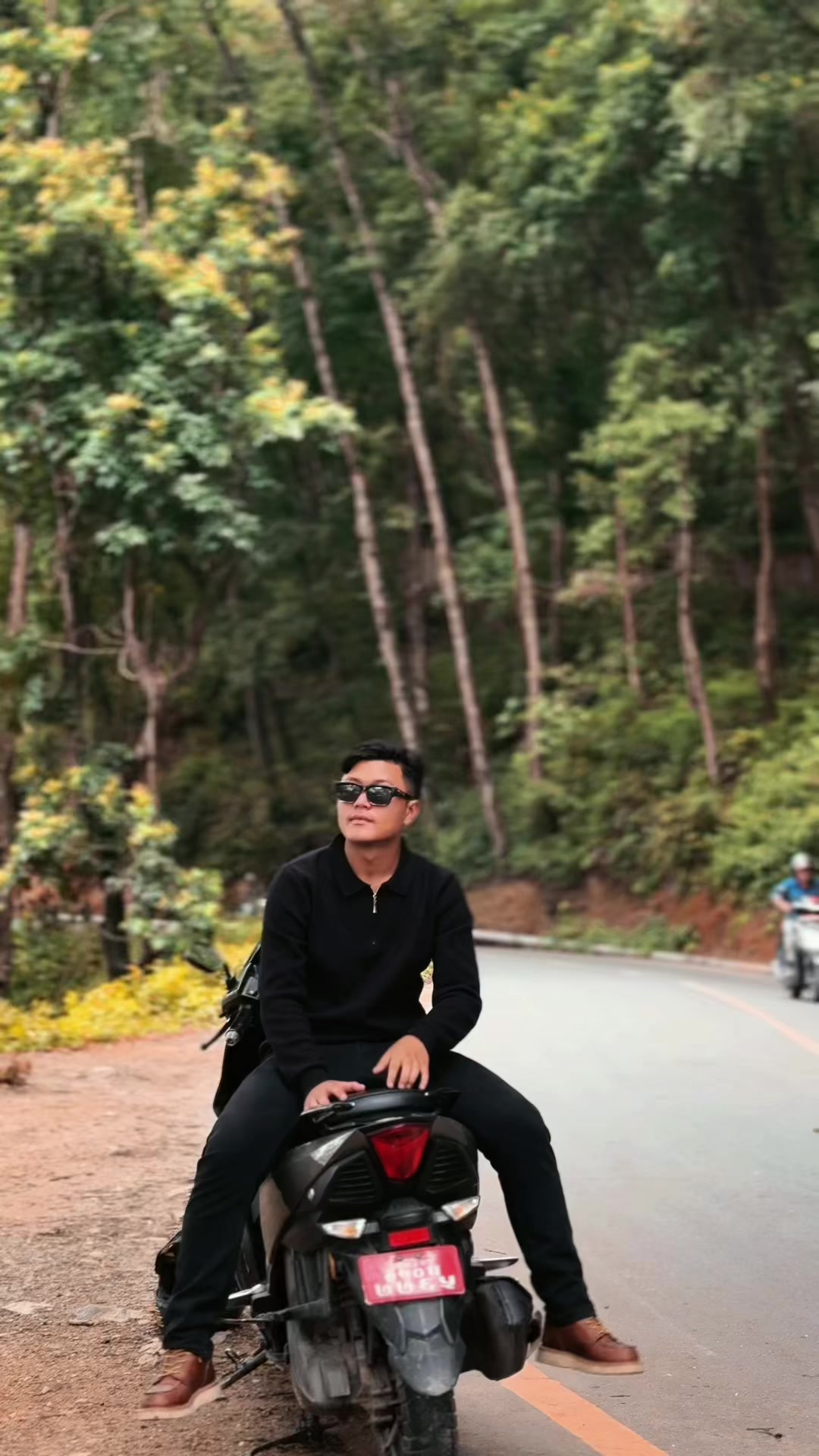 @Ayush Gurung