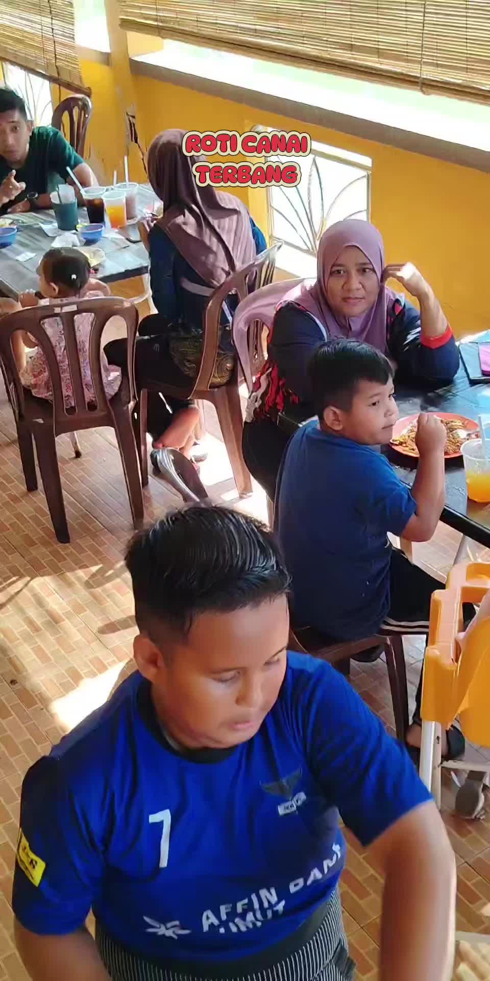 @Adik terbang