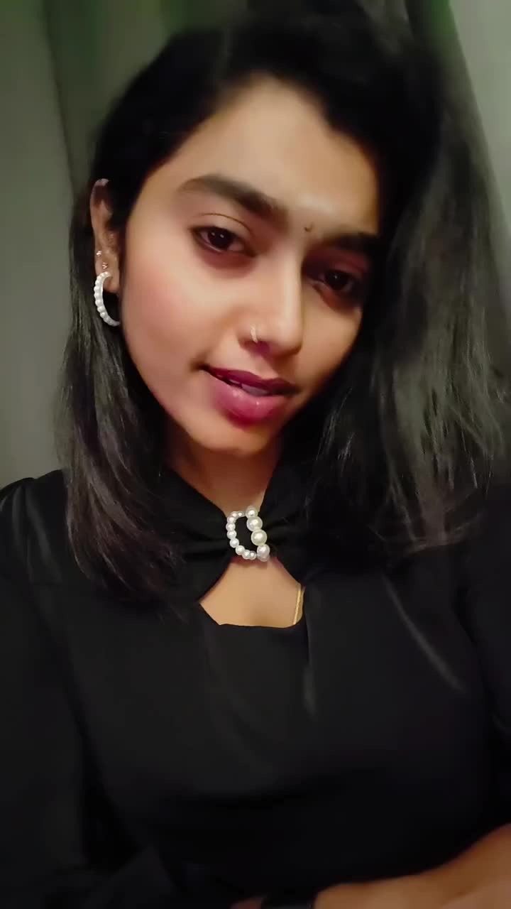 @PRIYA 🌙