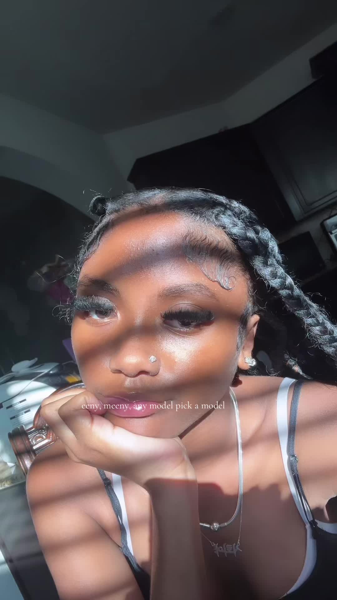 @￼