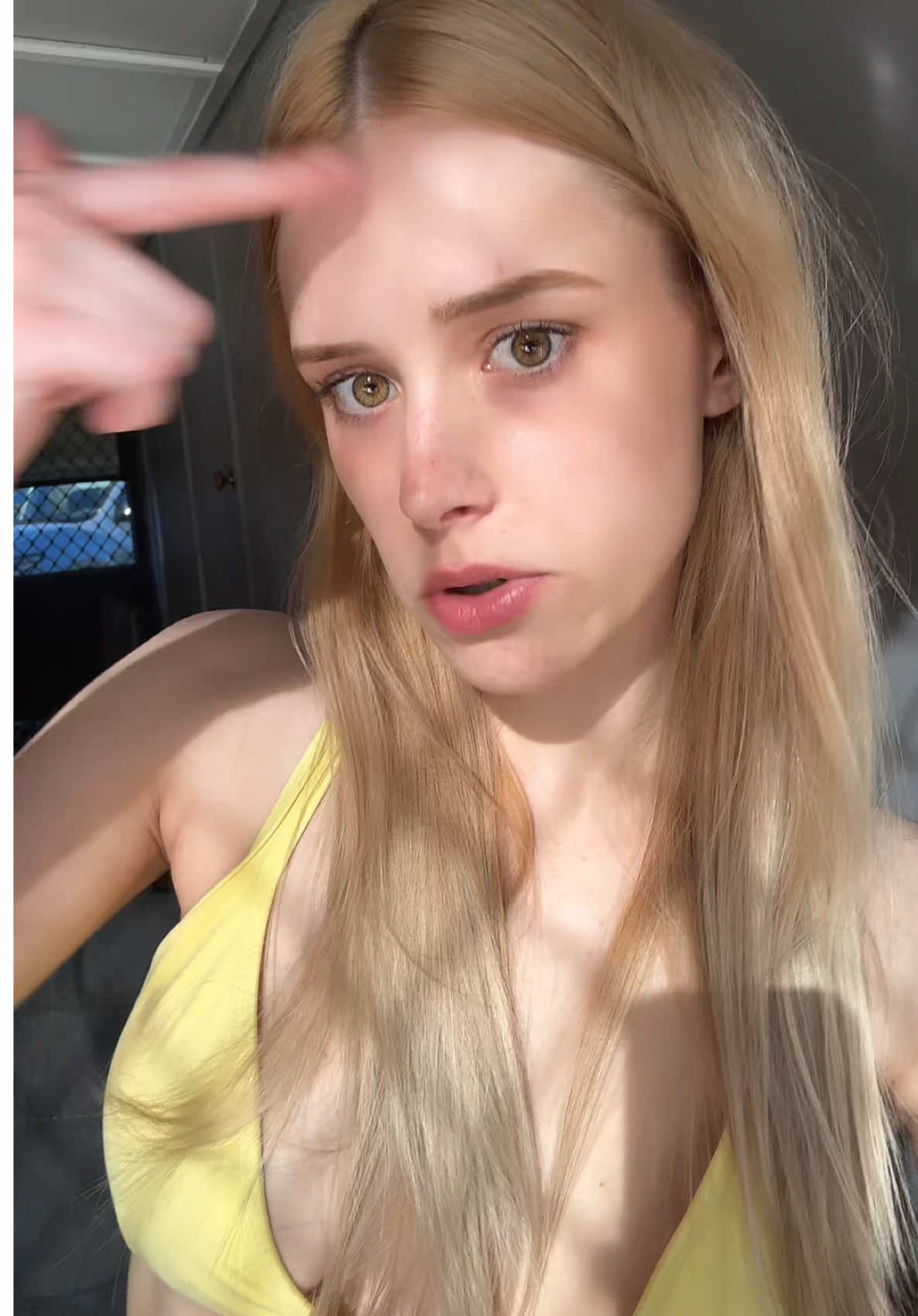 @phoebeee