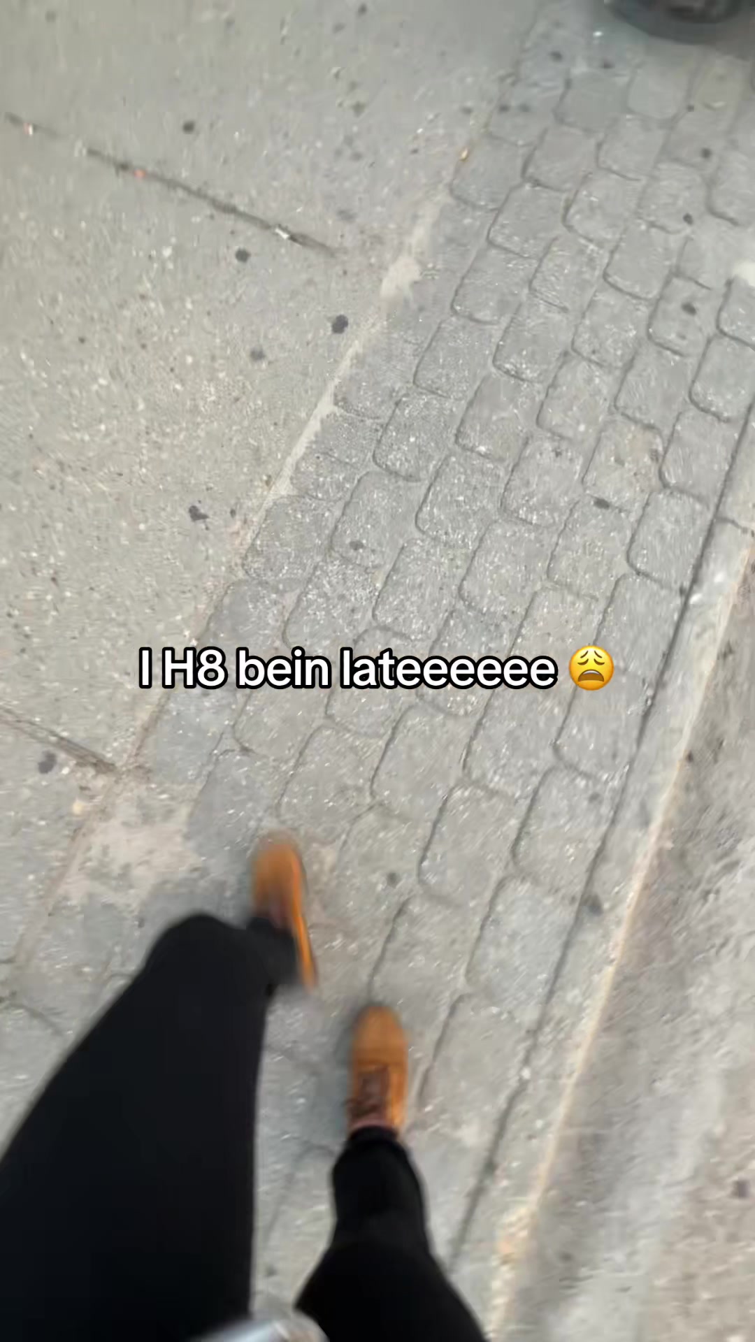 @La'Nae Bae