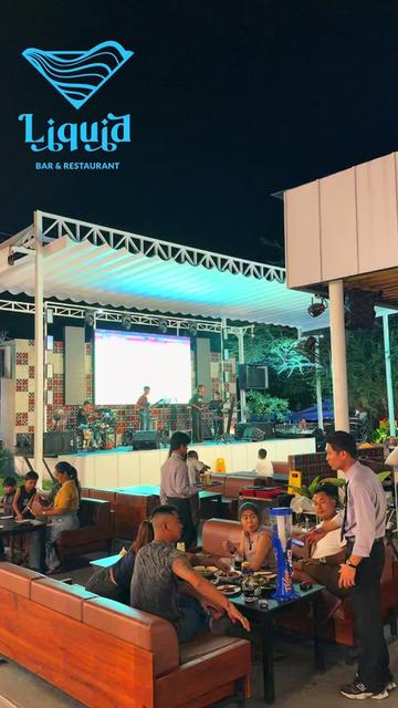 @Liquid Bar & Restaurant