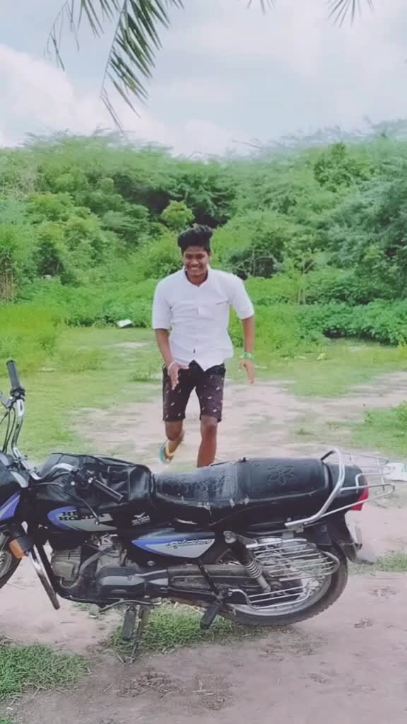 @Çàll_Mé_ßhàhúl_bøy😎