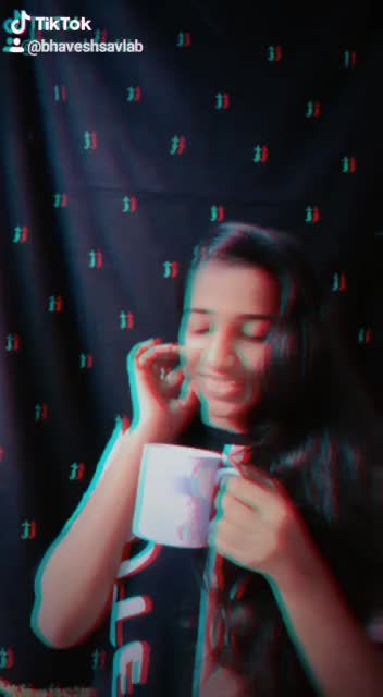 @Riya Savla👑