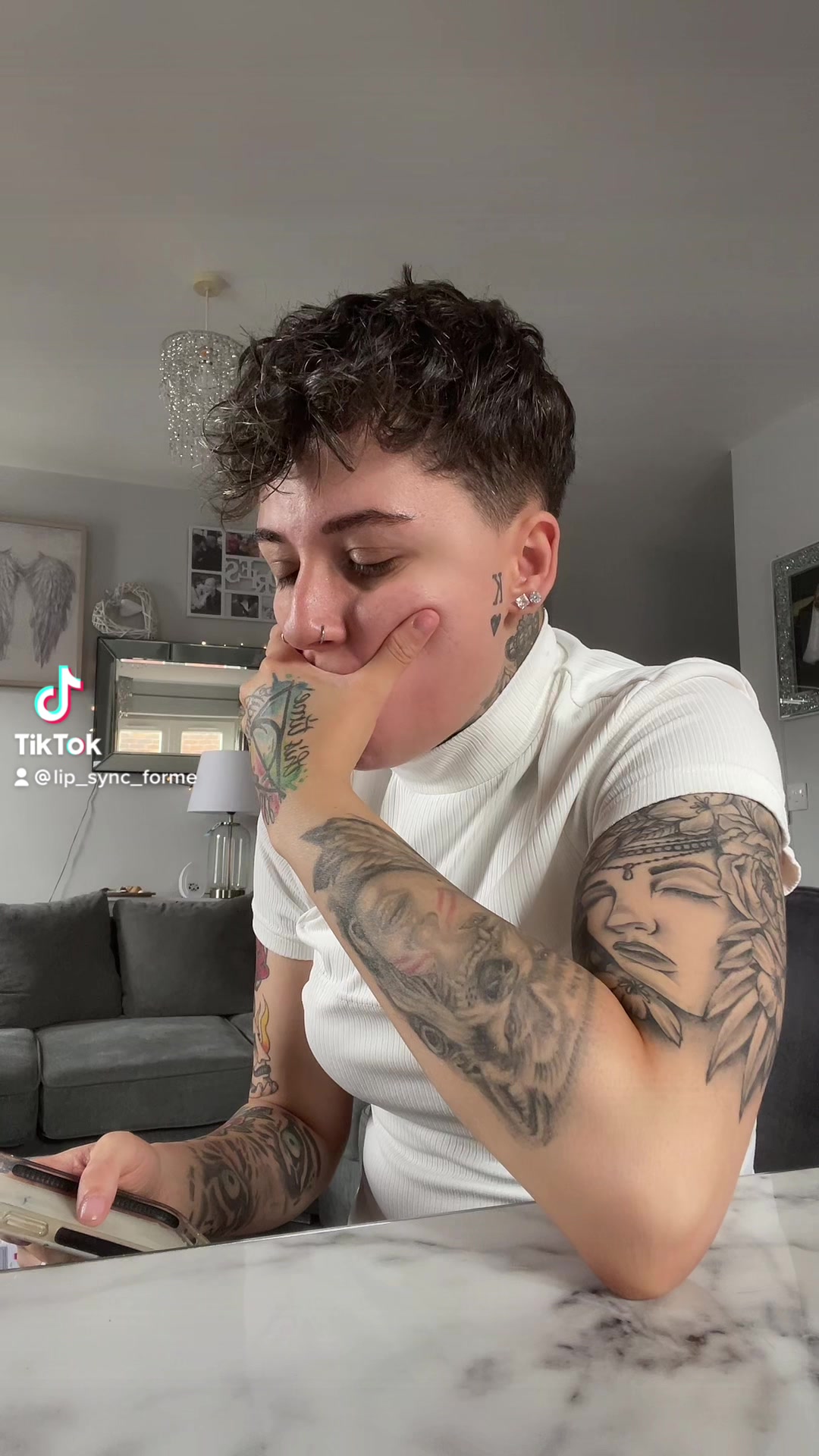 @Chloe .D.