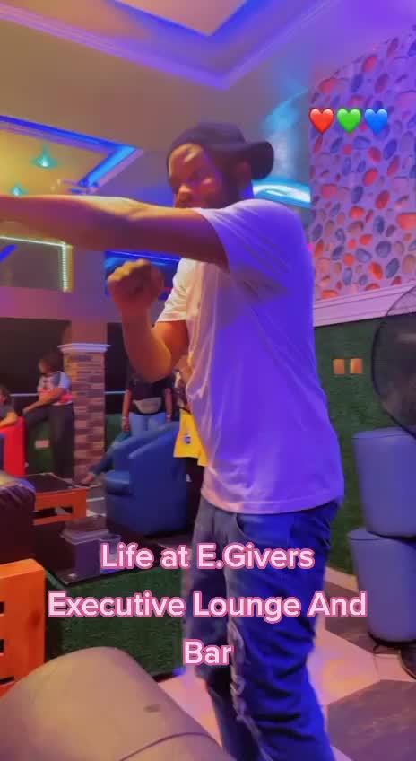 @E Givers Lounge And Bar