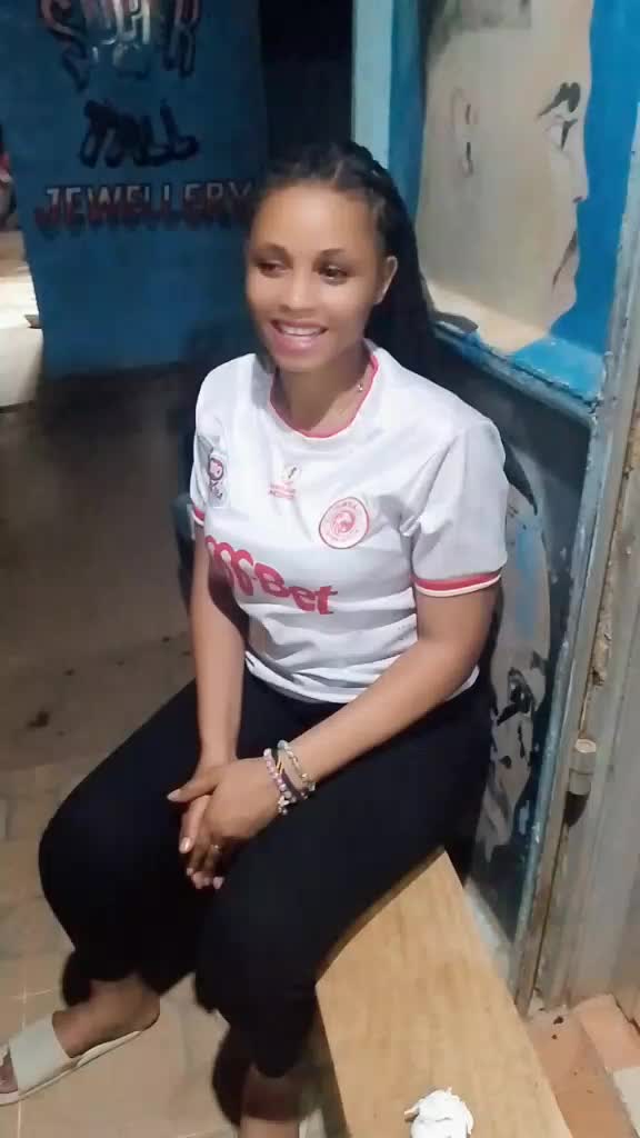@rebecahamis