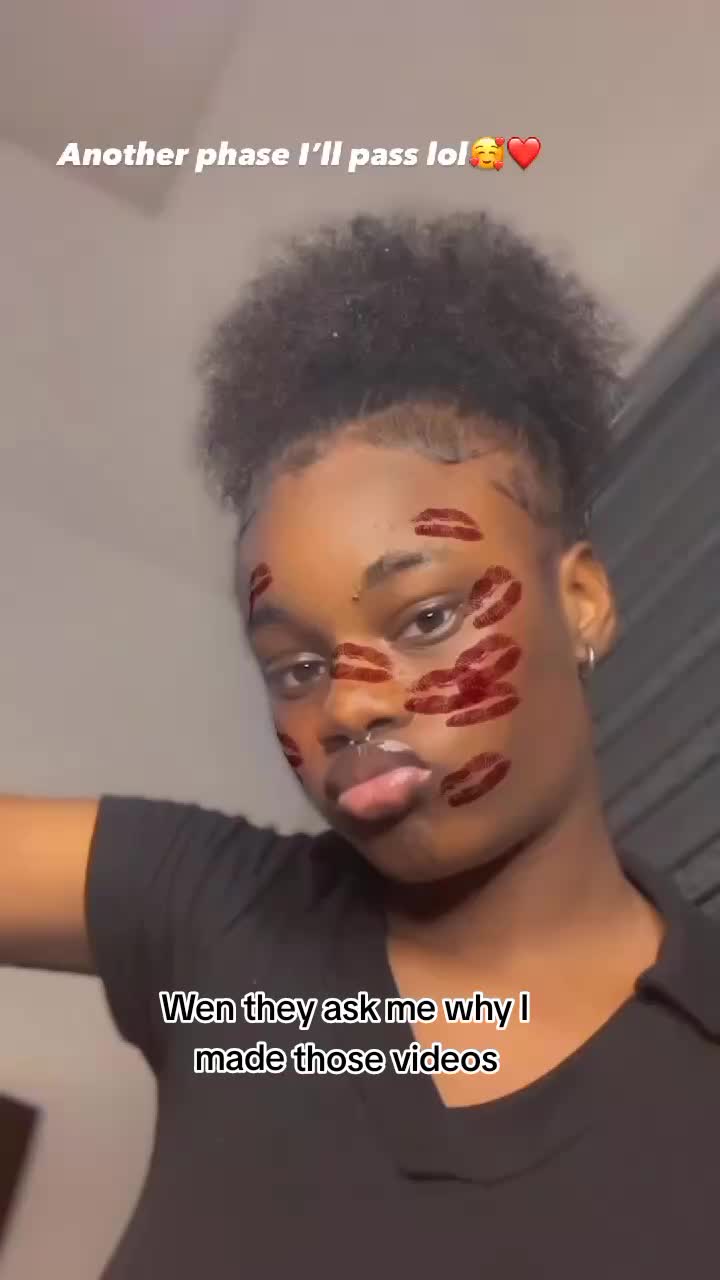 @mollyawele
