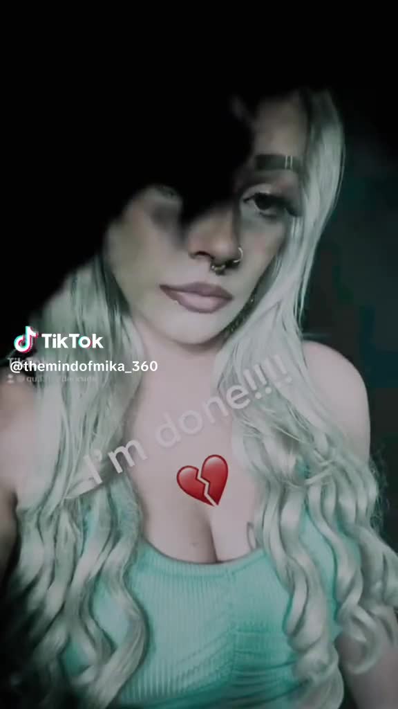 @qu33nlashesz