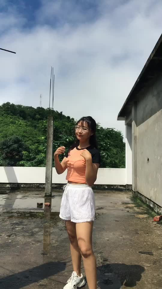 @Veronica awungshi