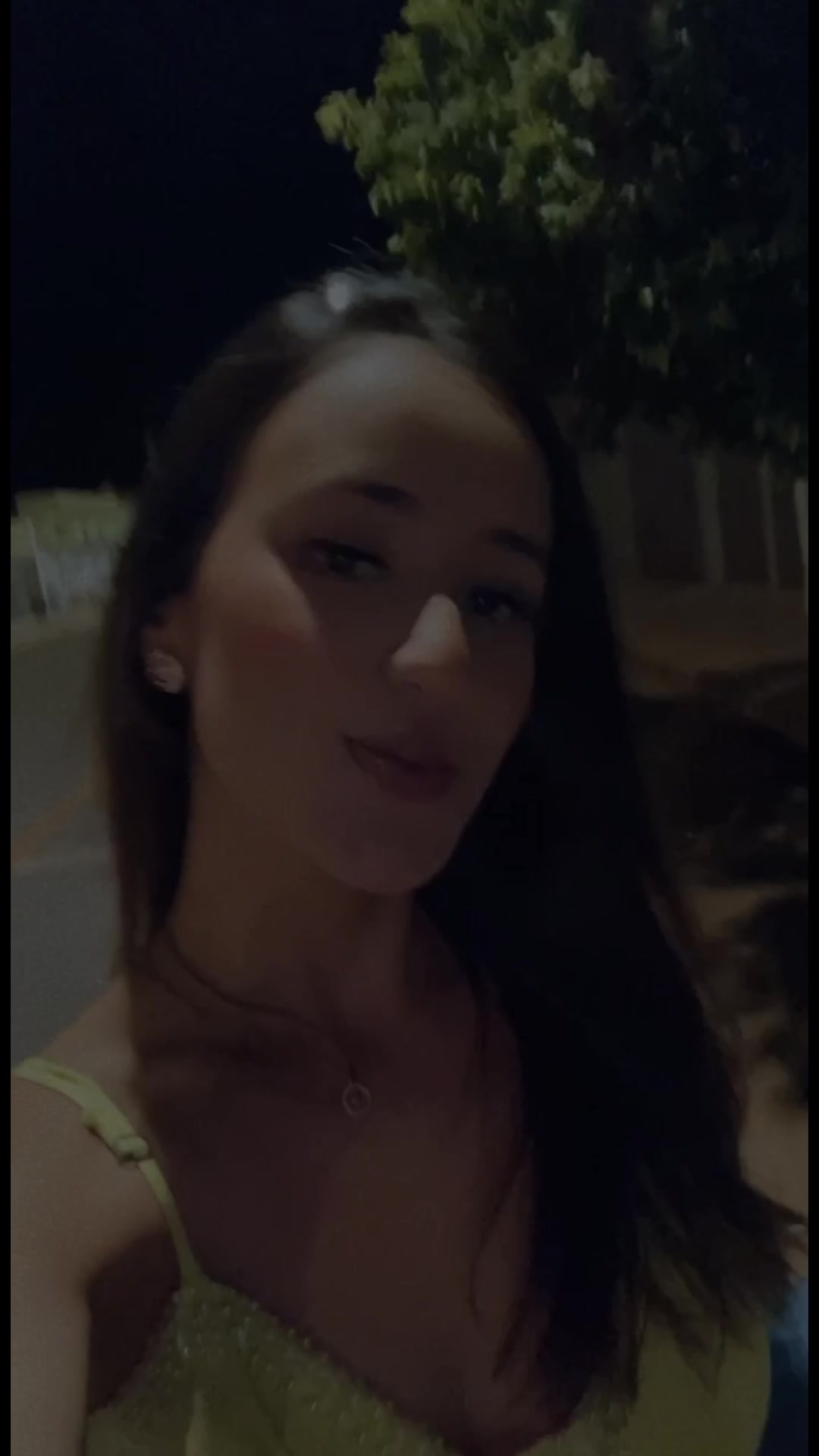 @Isadora