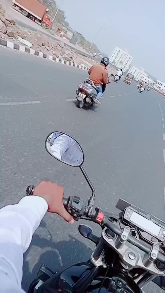 @विवेक शिंदे
