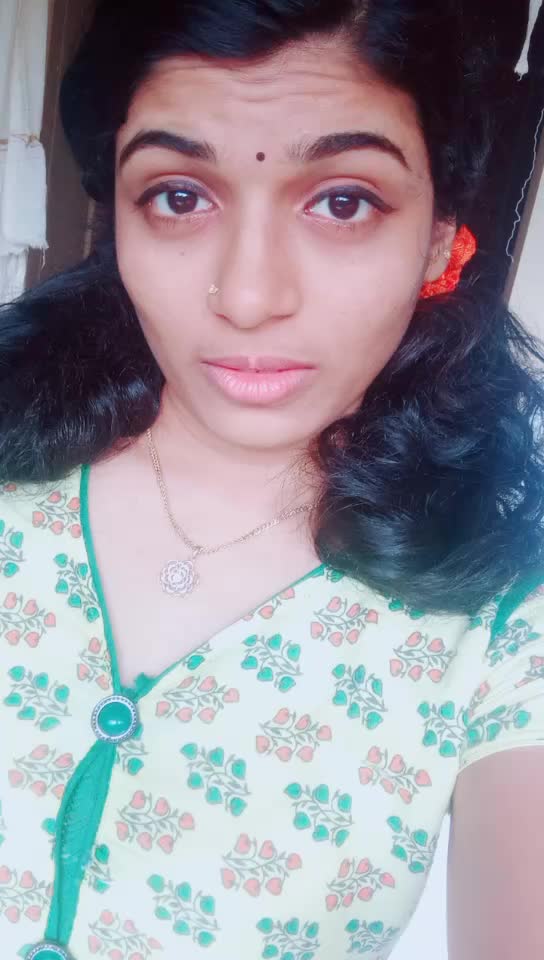 @charuu_zzzzz