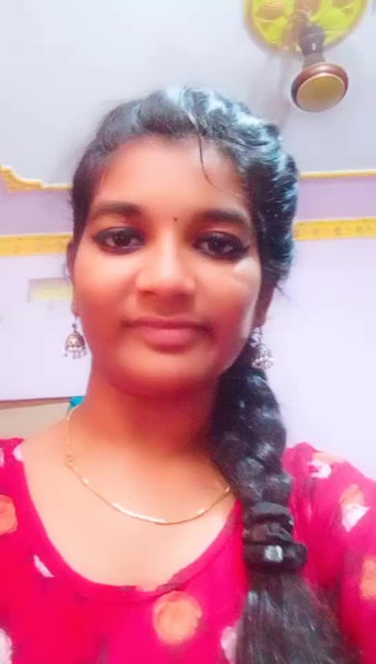 @geethu- selfie33