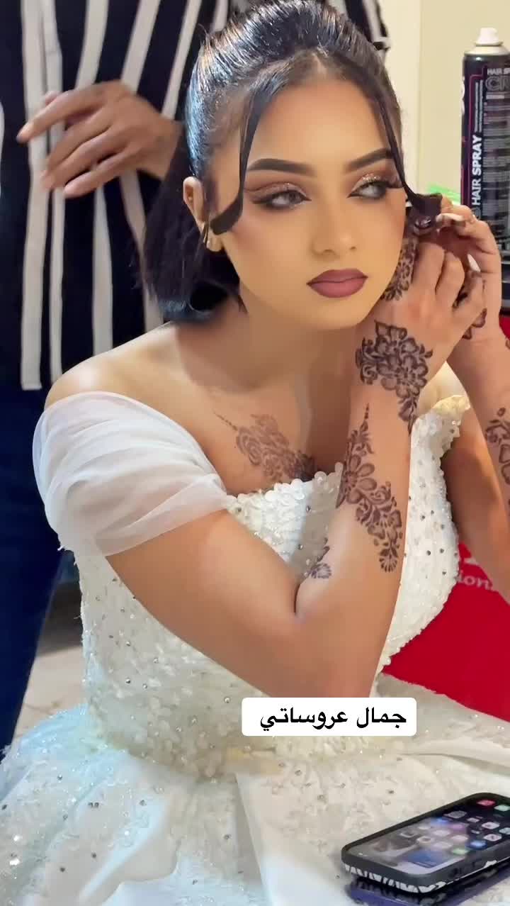 @ميكب ارتست Hiba Mustafa