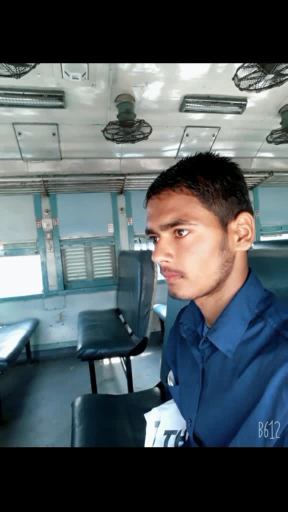 @आयुष कुमार सिहं 🚩🚩