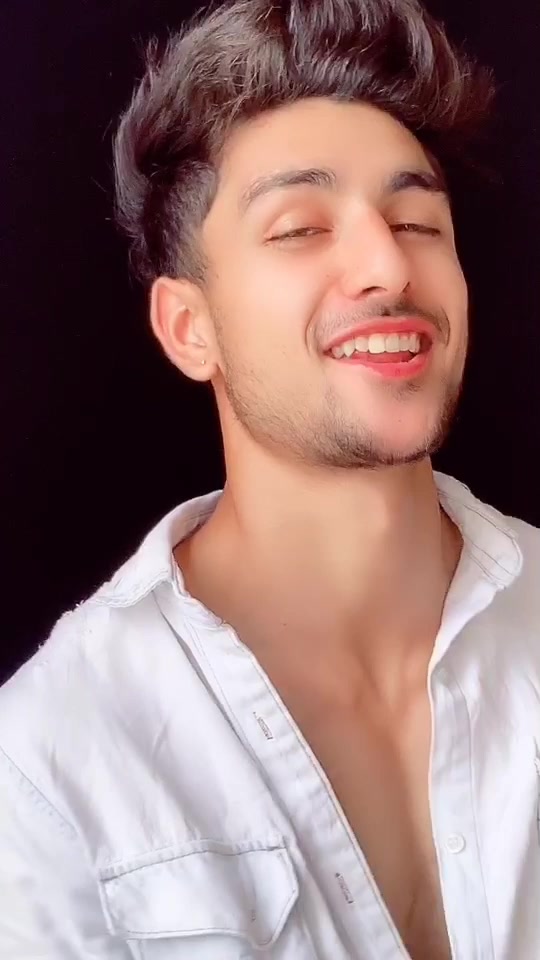 @FAiZU 👑