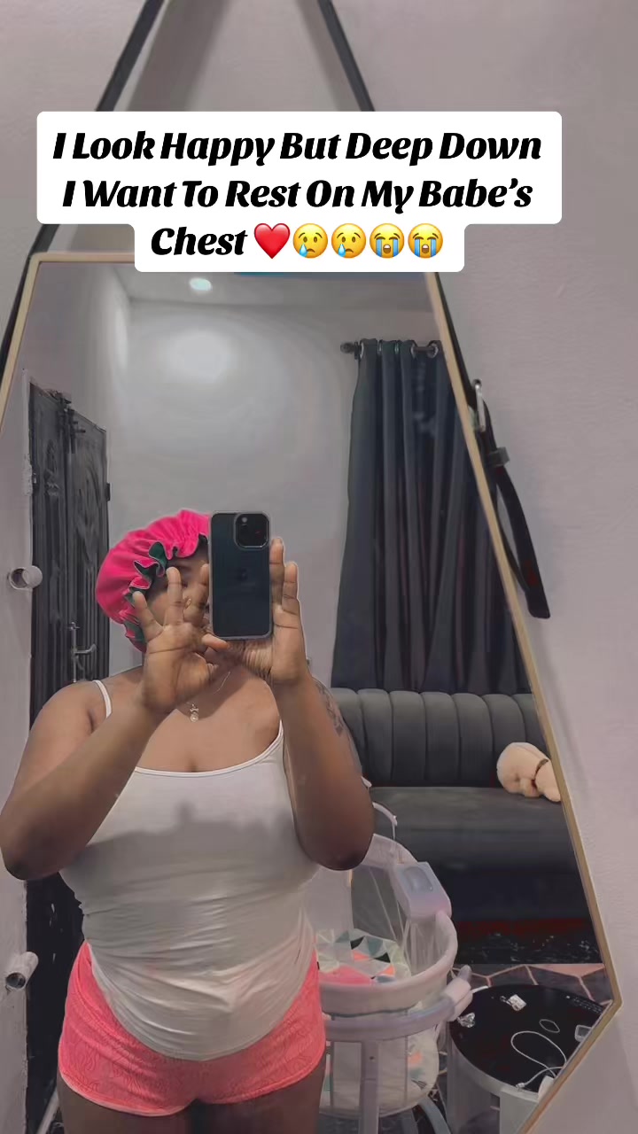 @Nails_by_Dara
