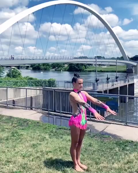 @🤸🏻♂️