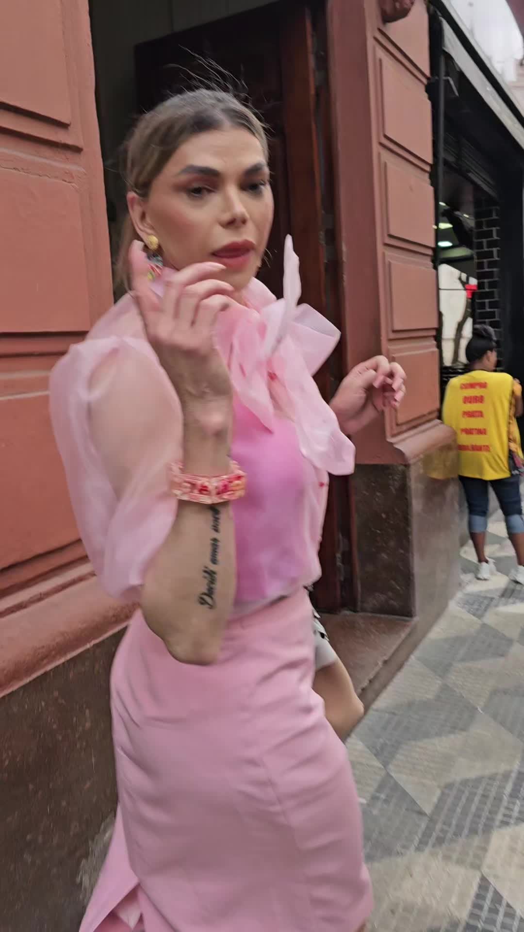 @Leonora Áquilla