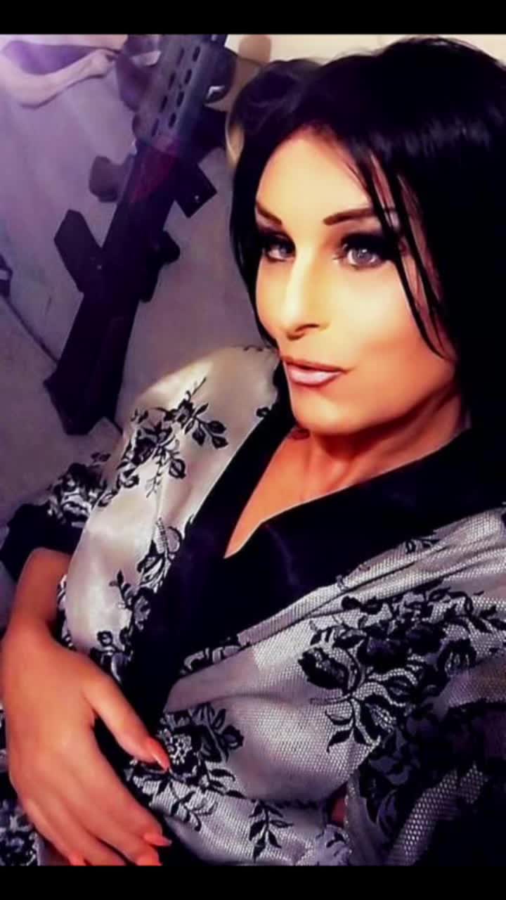 @saskiabright