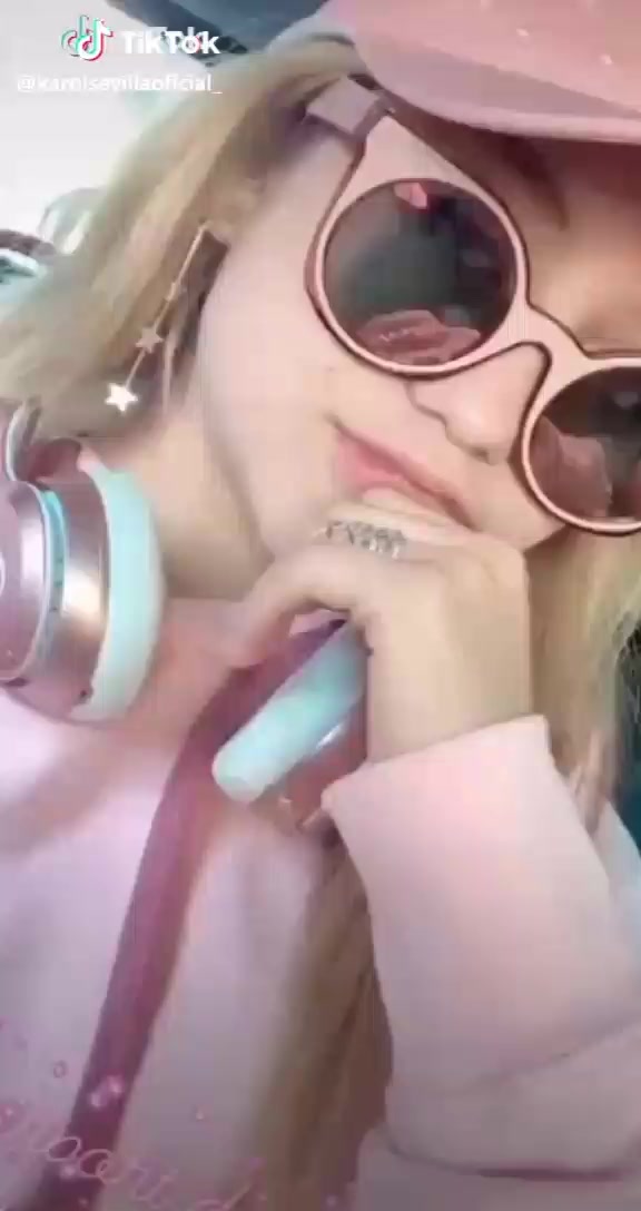 @karol sevilla 👄👄👄