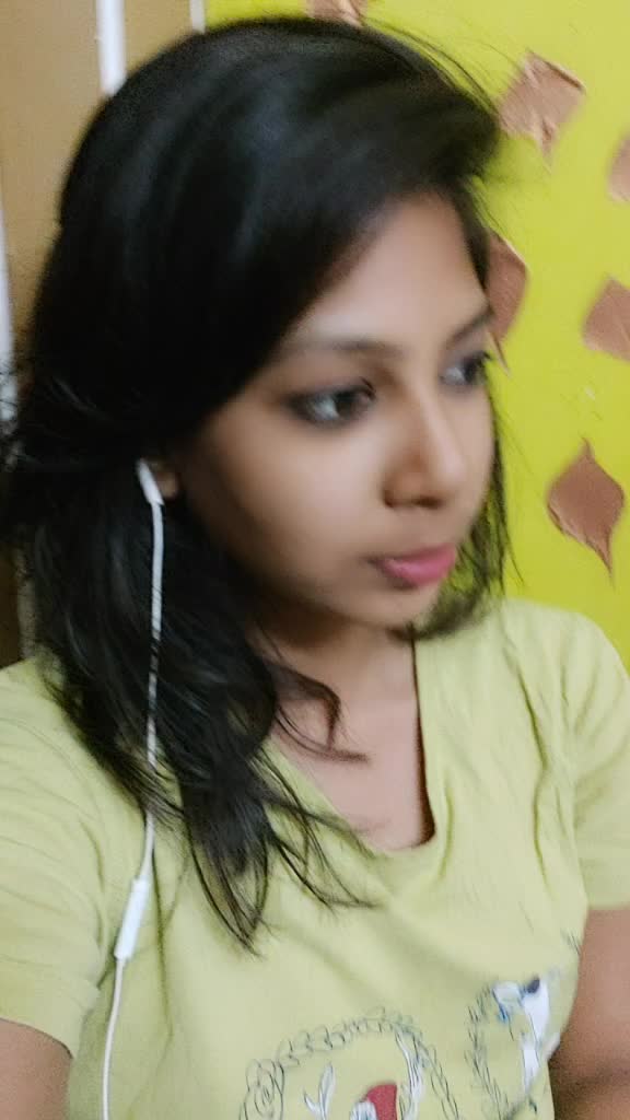 @Àþťíțùđê qúėəñ 😎👸
