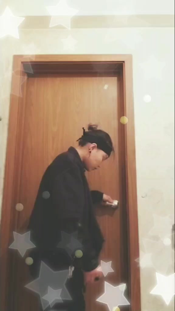 @IXujin