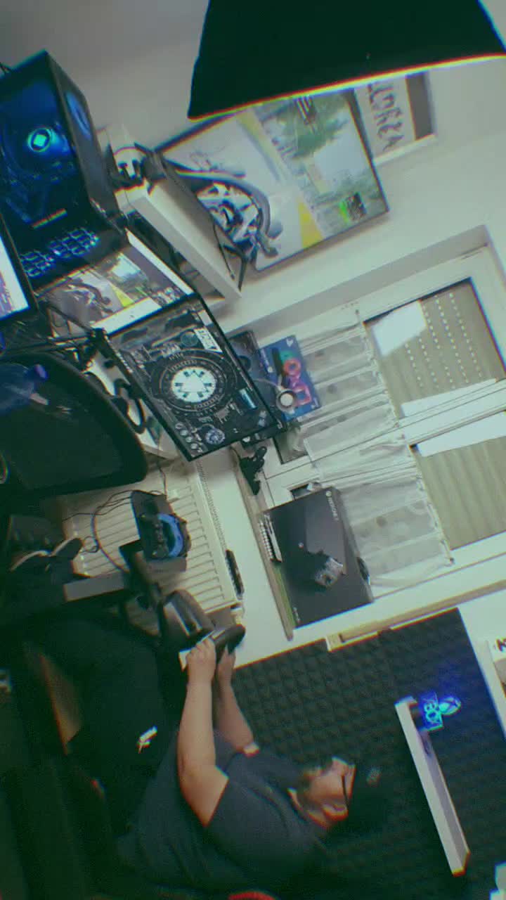 @Aszakura