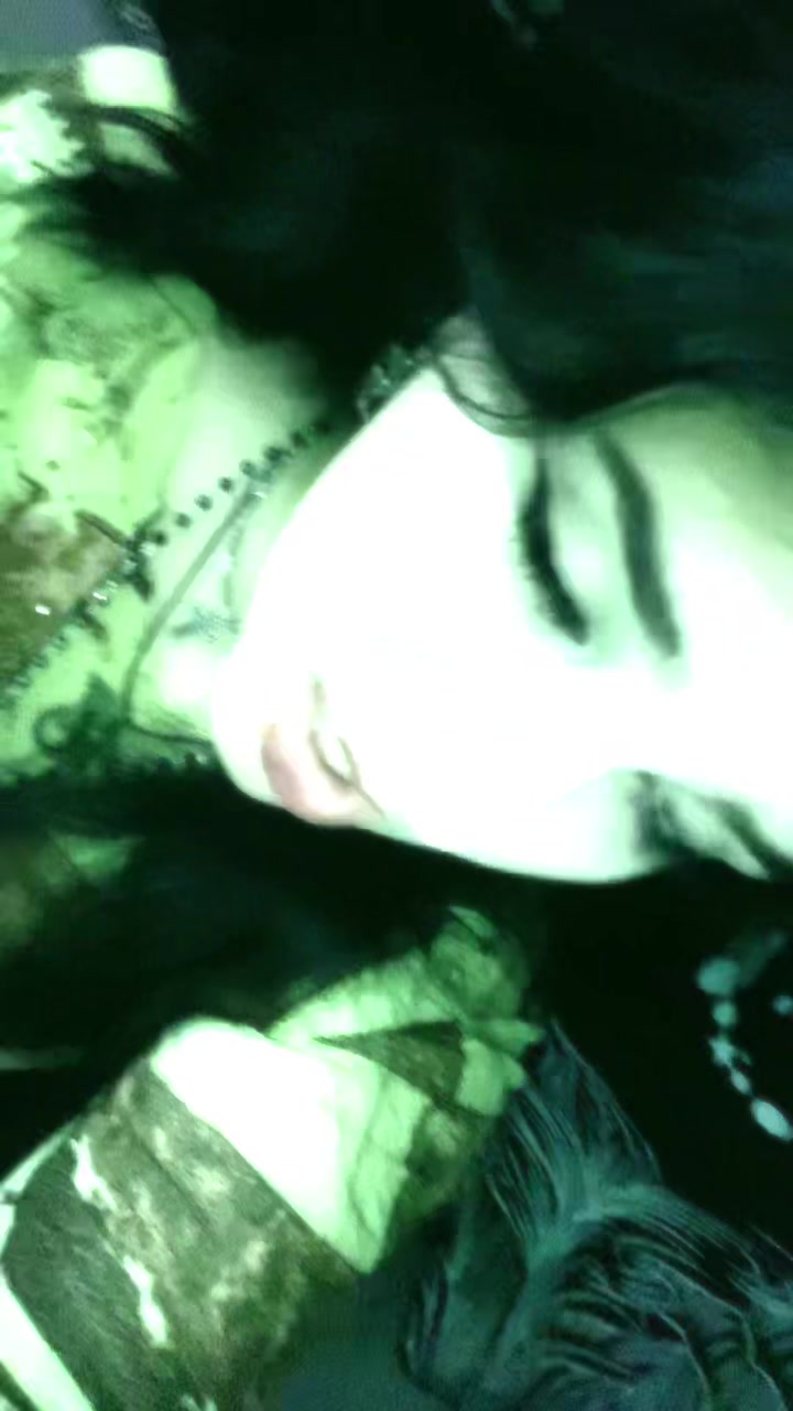@😼