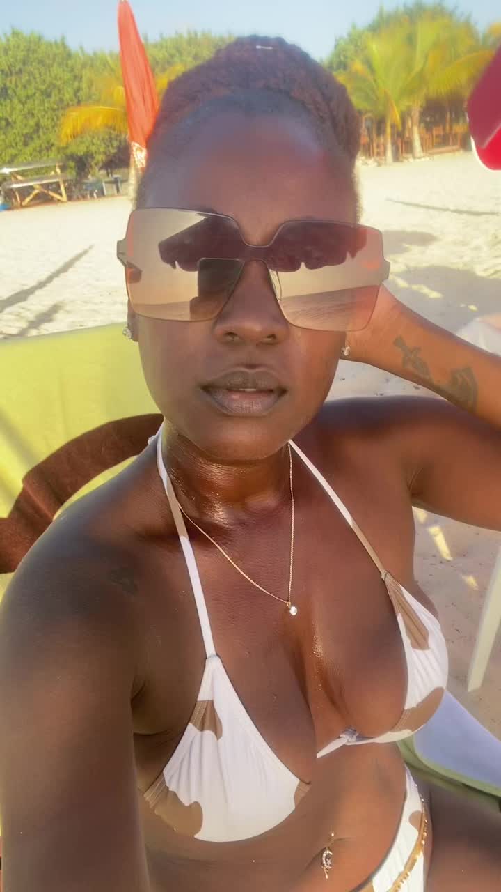 @Ladyraski