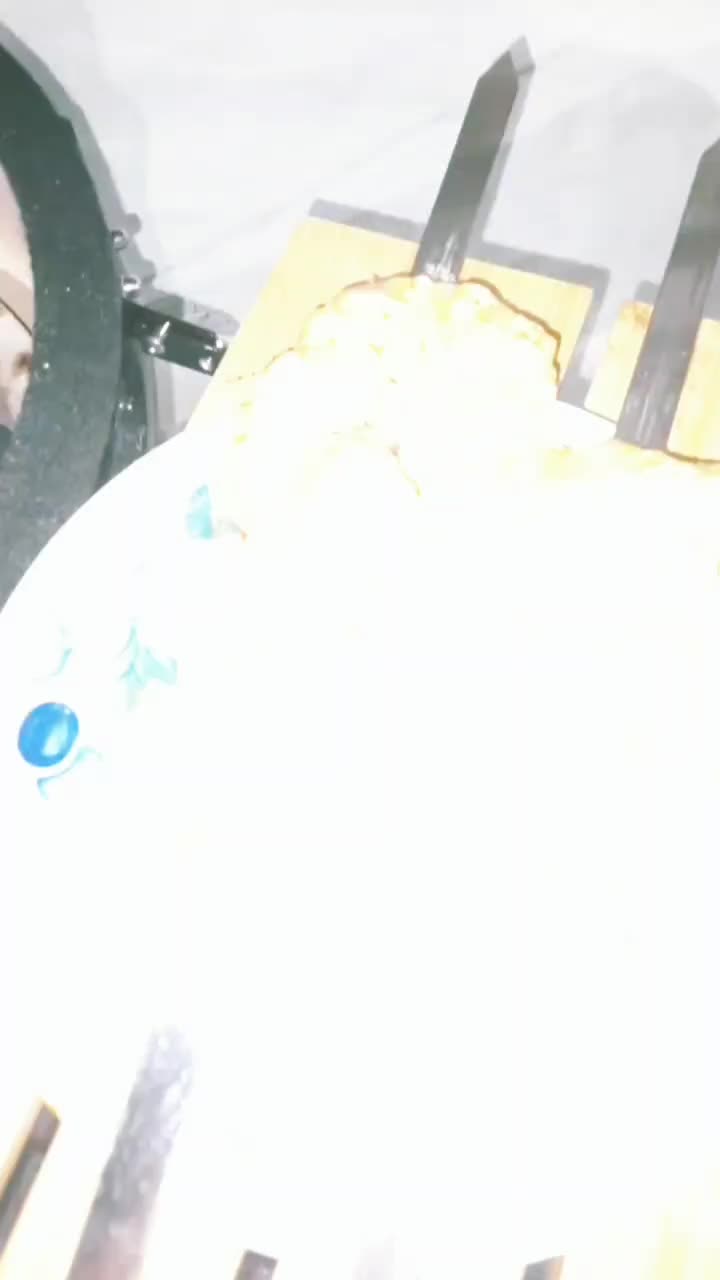@Muj_Eats