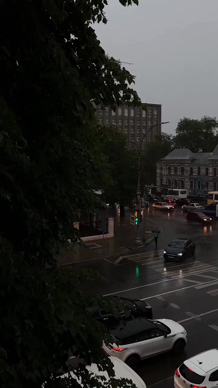 @🎧