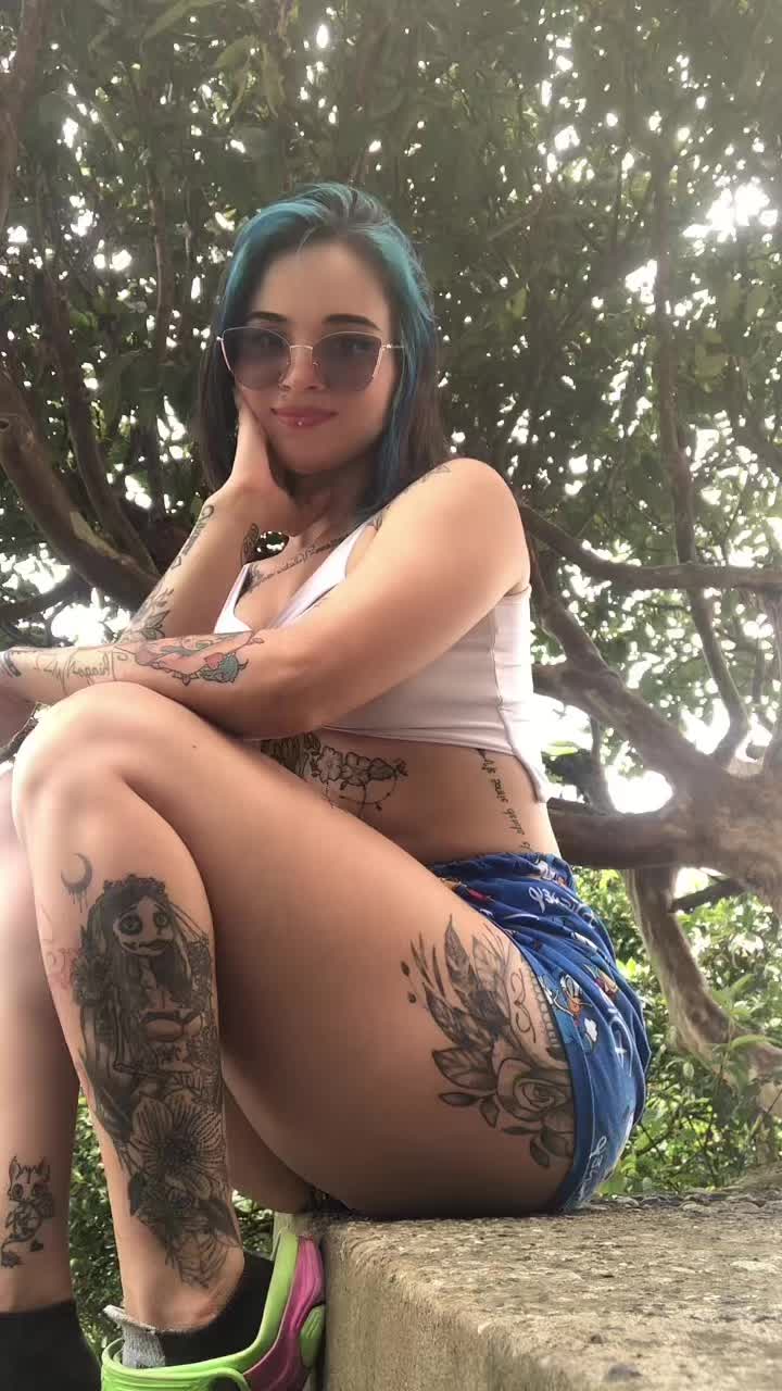@🪼Laura Azulita 🦋