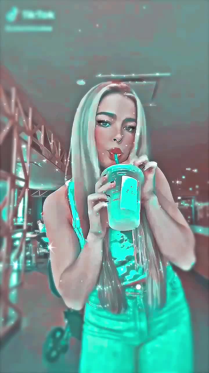 @✦ ࣪ ˖ qυєєи мαкι